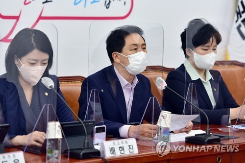 발언하는 김기현 원내대표