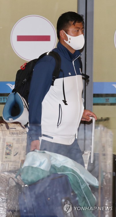김우진 귀국