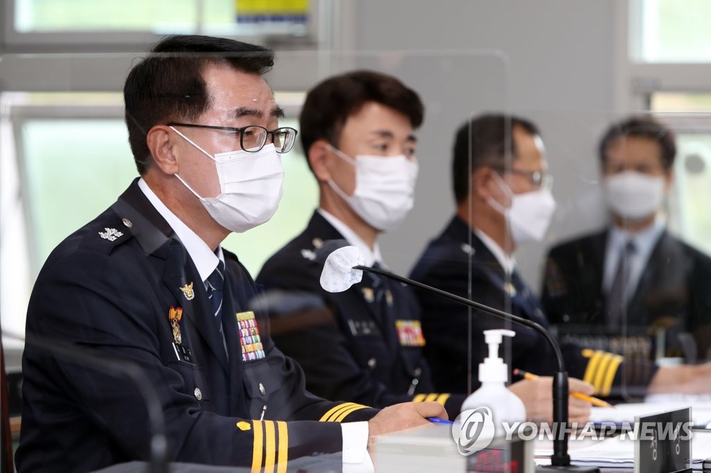 답변하는 김재규 전남경찰청장