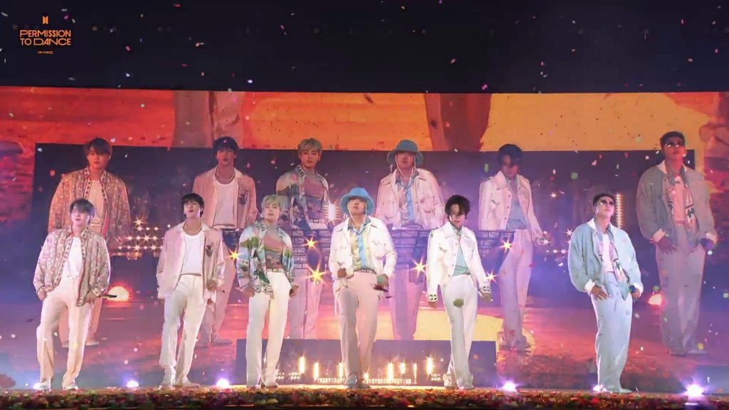 BTS celebra un concierto en línea BTS celebra un concierto en línea
