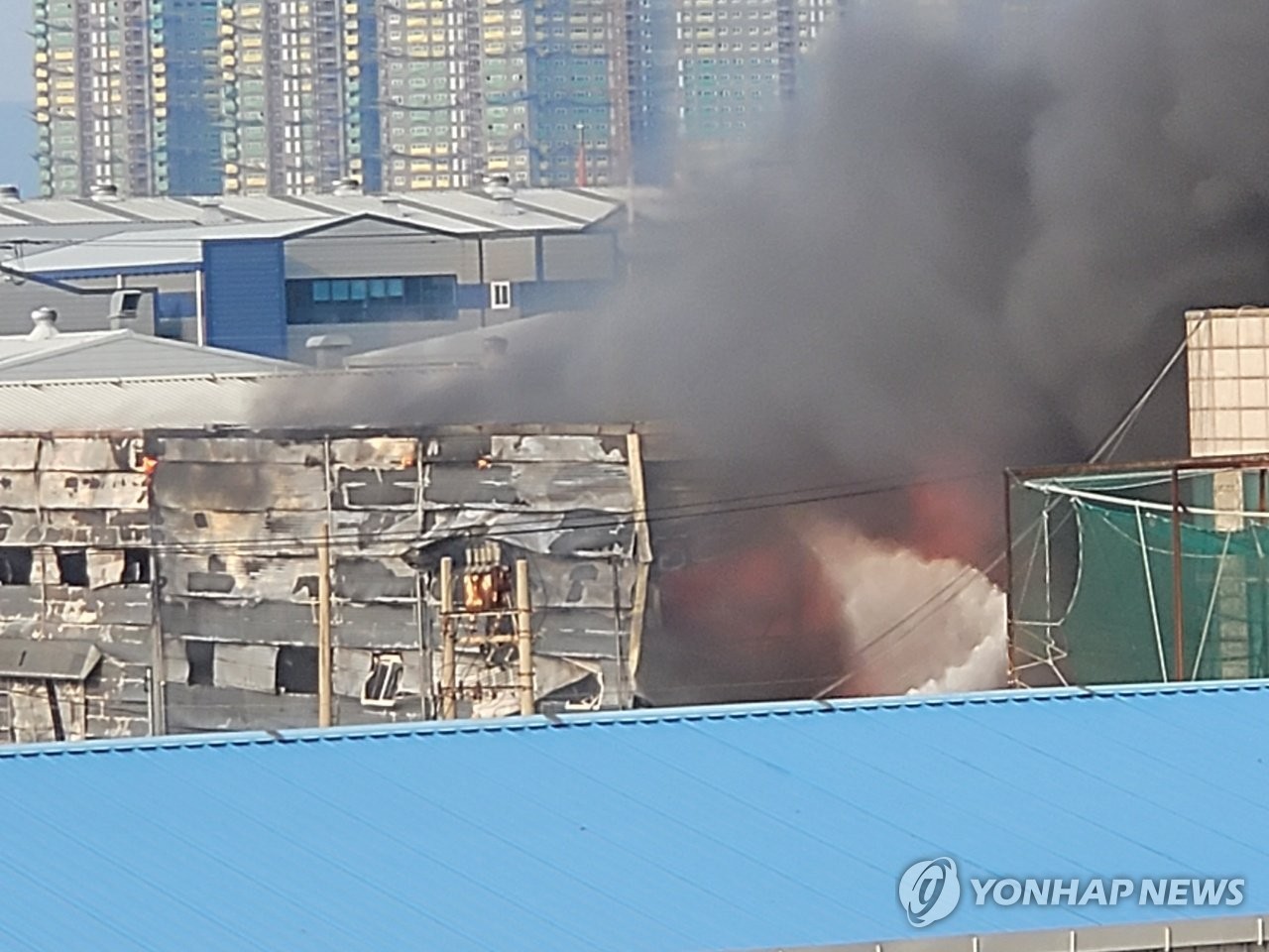 대구 섬유기계 공장 화재…대응 2단계