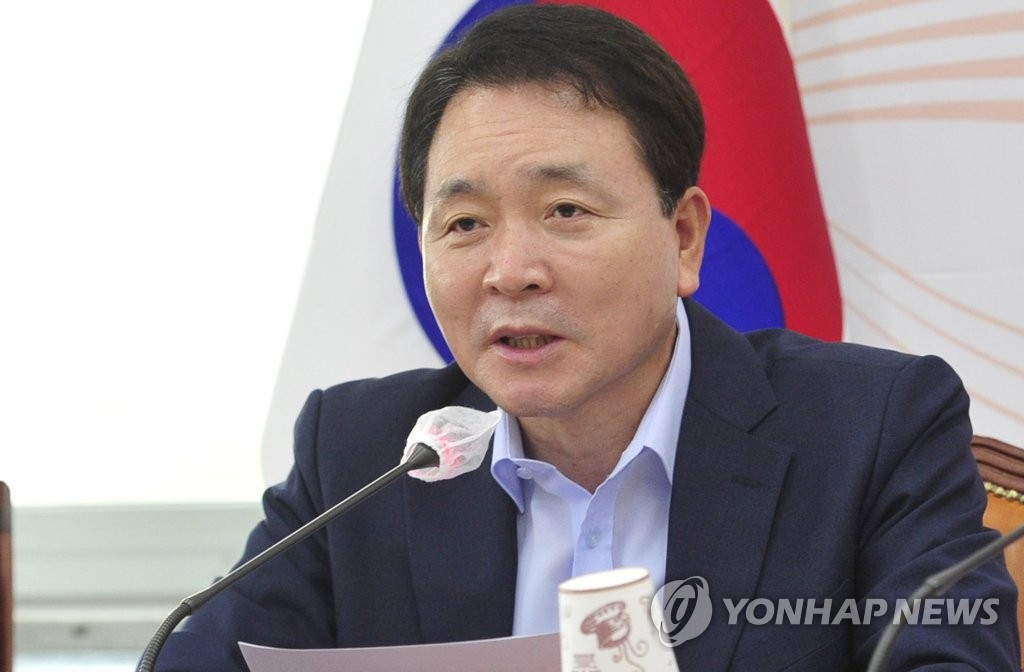 발언하는 성일종