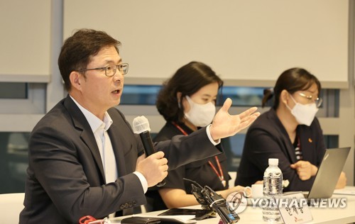 '스카이코비원' 설명하는 안재용 SK바사 대표이사