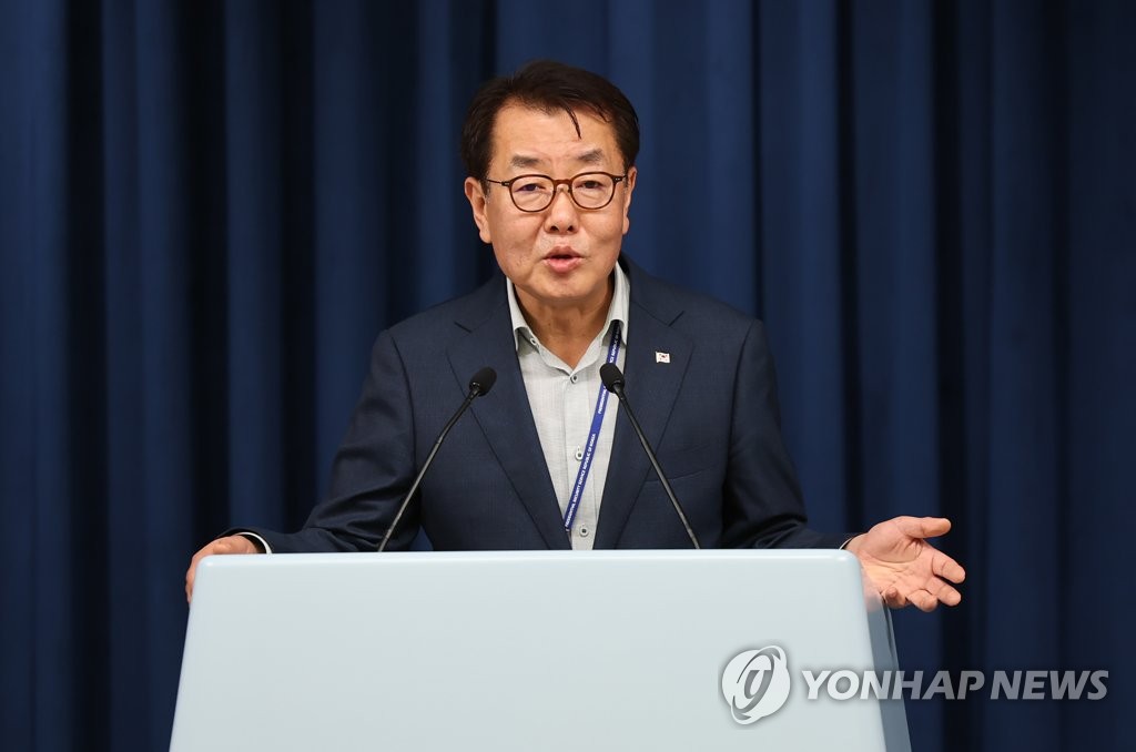 Choi Young-bum, senior presidential secretary for public relations, speaks at a press briefing at the presidential office in Seoul on July 27, 2022. (Yonhap)