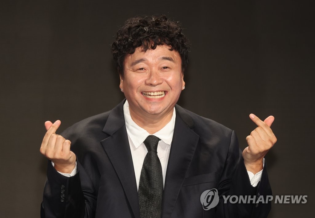 포즈 취하는 강원래