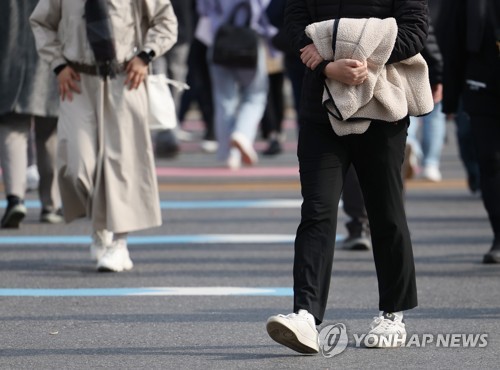 아직 입지 못한 겨울