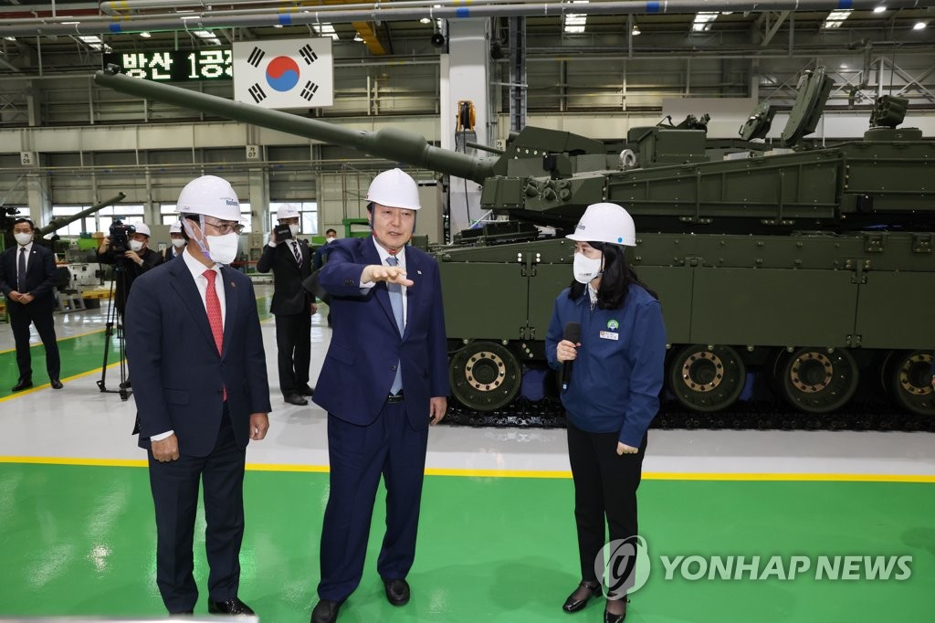 현대로템 방문한 윤석열 대통령