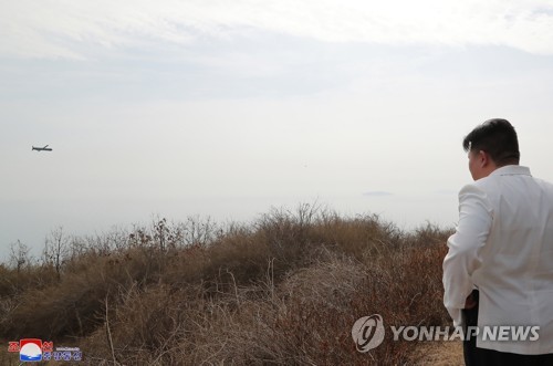 북한 "21~23일 핵무인수중공격정 수중폭발시험"…김정은 참관