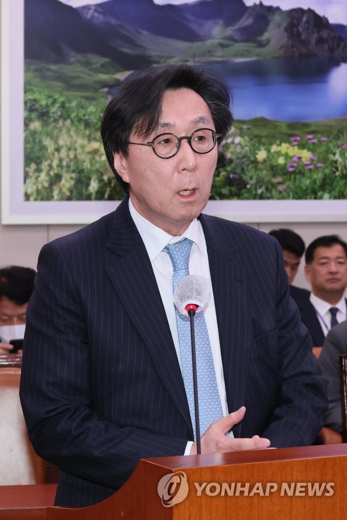First Vice Foreign Minister Chang Ho-jin speaks at a session of the National Assembly's foreign affairs committee in Seoul on May 9, 2023. (Yonhap)