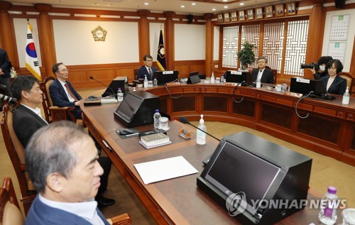 선관위, 위원회의 열어 감사원 감사 수용 여부 등 논의