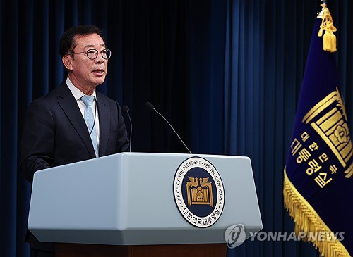  الرئيس يون يعقد أول اجتماع مع زعيم المعارضة "لي" يوم الاثنين