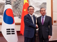 (4th LD) S. Korea, China agree to work for successful trilateral summit with Japan: Seoul ministry