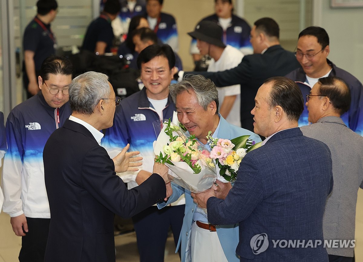 귀국한 이기흥 대한체육회장