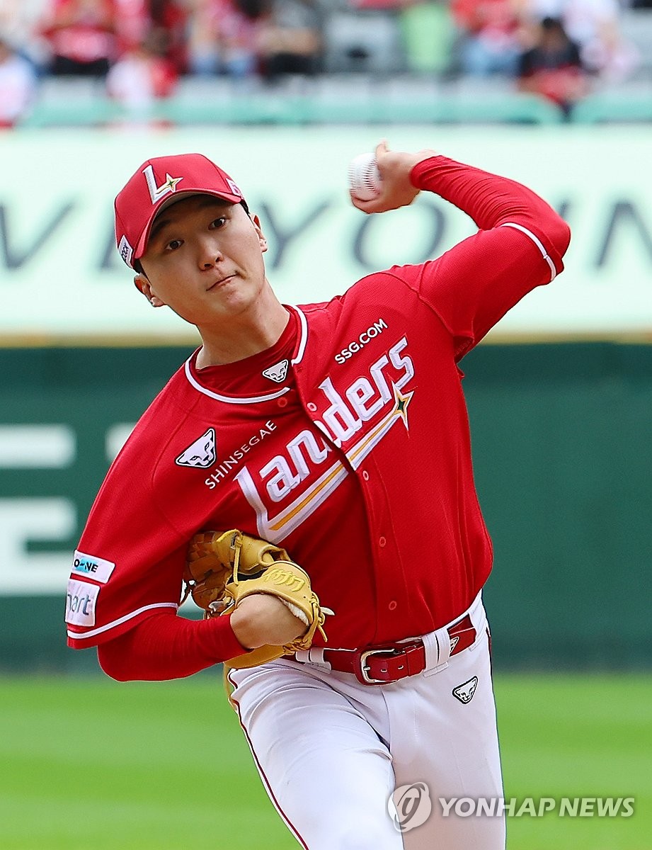 역투하는 SSG 김건우
