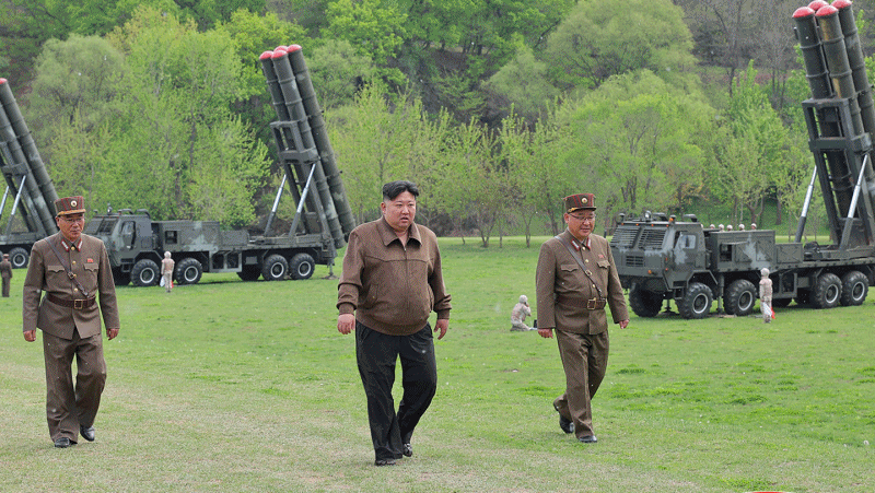 김정은, 첫 핵반격가상전술훈련 지도…"전술핵 운용 다중화" 
