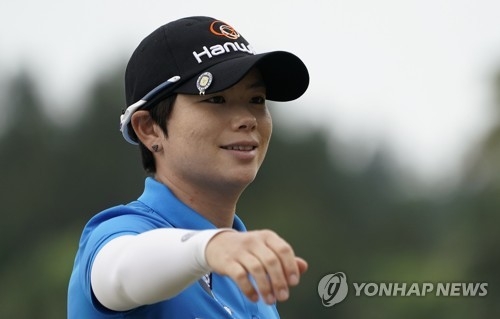 الكورية جي يون-هي تلتقط أول فوز ببطولة الغولف للسيدات في 8 سنوات - 1