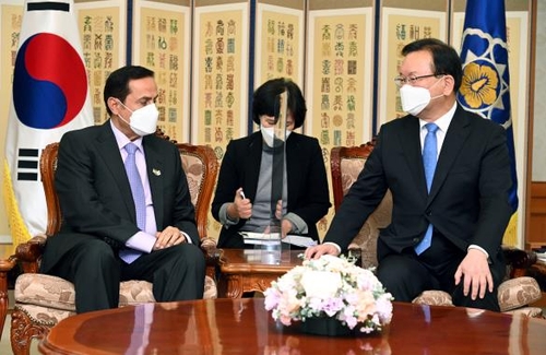 رئيس الوزراء الكوري الجنوبي يلتقي رئيس المجلس الوطني الاتحادي الإماراتي في سيئول - 1