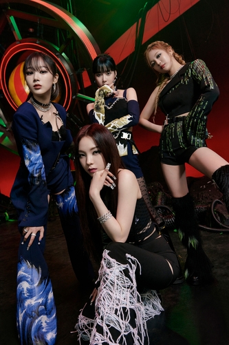 فرقة البوب الكوري للفتيات "إيسبا" تظهر في برنامج "نيك كانون شو" لشبكة فوكس التلفزيونية الأمريكية - 1