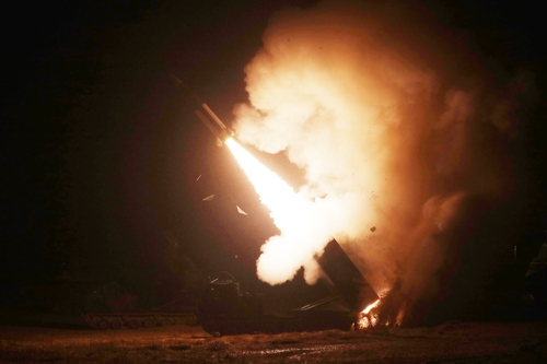 (جديد) كوريا الجنوبية والولايات المتحدة تطلقان 4 صواريخ في البحر الشرقي ردا على الاستفزازات الشمالية - 1