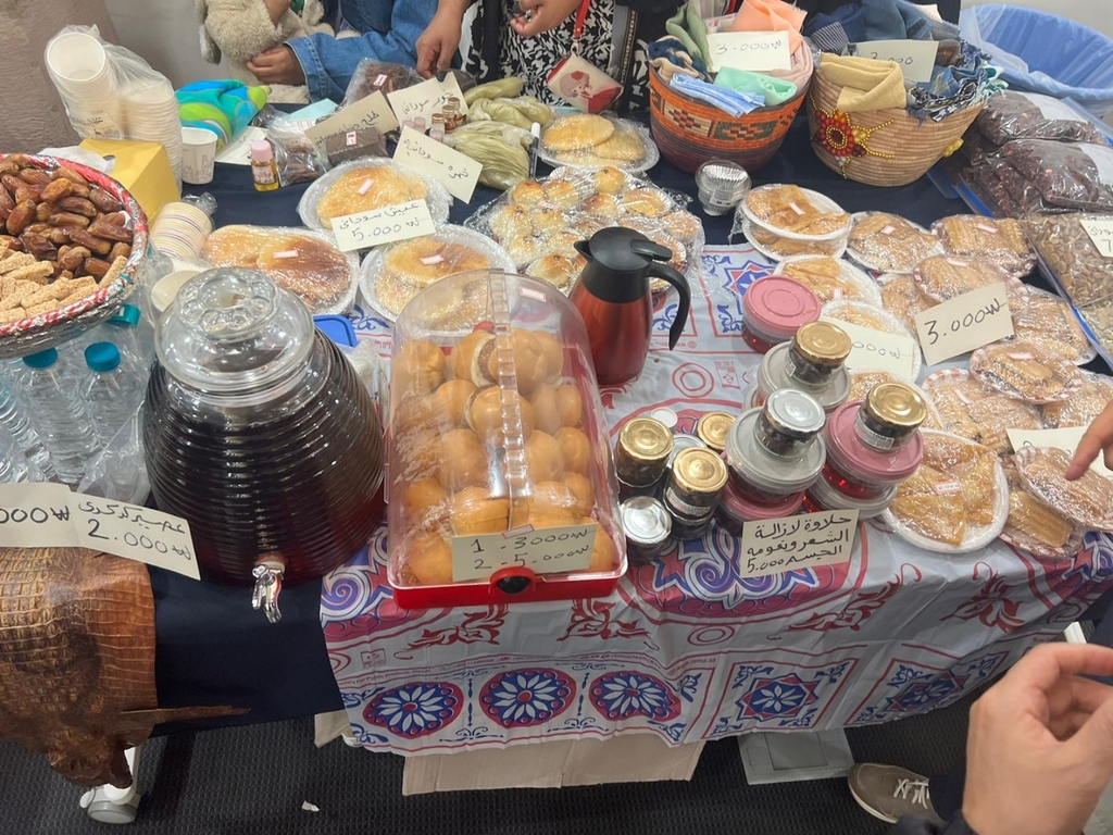 فتح بازار مع اقتراب رمضان بمشاركة نساء عربيات في منطقة سونغ-دو - 7