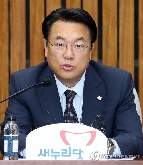Rep. Chung Jin-suk, the floor leader of the ruling Saenuri Party. (Yonhap)