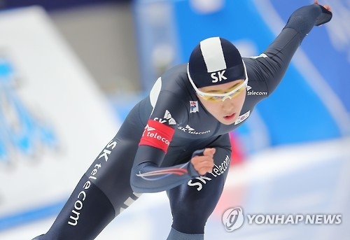 (LEAD) S. Korean Lee Sang-hwa takes silver at speed skating worlds