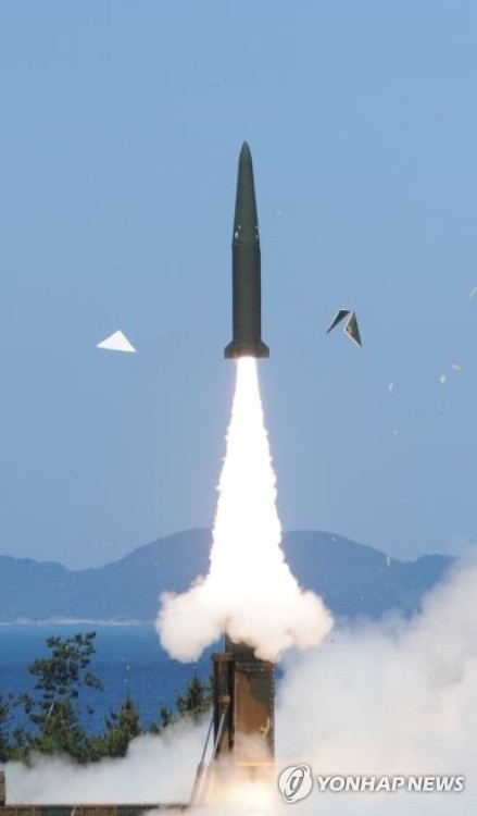 (2nd LD) S. Korea succeeds in test of 800-km range new missile: source