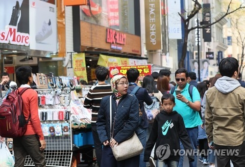 (News Focus) S. Korea strives to prop up tourism amid China's retaliation - 3