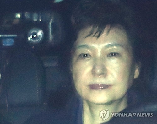 (LEAD) Ex-President Park Geun-hye indicted in corruption probe