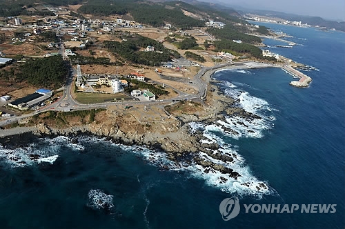 This undated file photo shows Cape Ganjeol in Ulju on South Korea's southeast coast, where sunrise can be viewed earliest on the Korean Peninsula. (Yonhap)