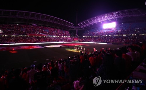 A send-off ceremony for the South Korean men's football team before the FIFA World Cup takes place at Jeonju World Cup Stadium in Jeonju, 240 kilometers south of Seoul, on June 1, 2018. (Yonhap)