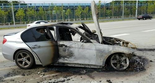 (LEAD) Police to summon first owner of BMW vehicle that caught fire