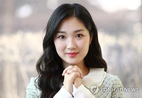 Actress Kim Hye-yoon poses for photos before an interview with Yonhap News Agency on Feb. 1, 2019. (Yonhap)