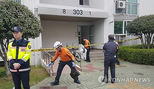 Apartment arson suspect detained for stabbing five residents to death