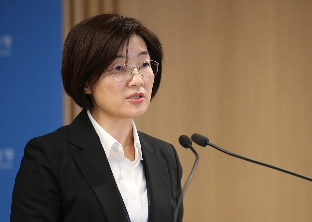 In this photo, provided by the Bank of Korea (BOK), Moon So-sang, the head of the BOK's monetary and financial statistics division, holds a press briefing at the Seoul headquarters of the South Korean central bank on April 7, 2020. (PHOTO NOT FOR SALE) (Yonhap)