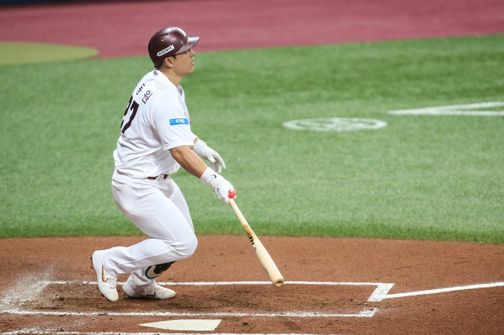 Park Dong-won of the Kiwoom Heroes watches his solo home run against the Samsung Lions in the bottom of the second inning of a Korea Baseball Organization regular season game at Gocheok Sky Dome in Seoul on May 12, 2020, in this photo provided by the Heroes. (PHOTO NOT FOR SALE) (Yonhap)