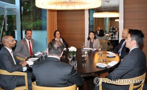 South Korean Trade Minister Yoo Myung-hee (3rd R) holds talks with representatives of other countries in Geneva, on Sept. 2, 2020, in this file photo provided by her office. (PHOTO NOT FOR SALE) (Yonhap) 