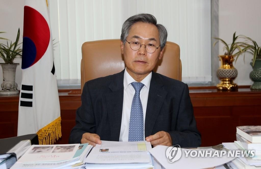 Moon to send special envoy to Russia in December, source says