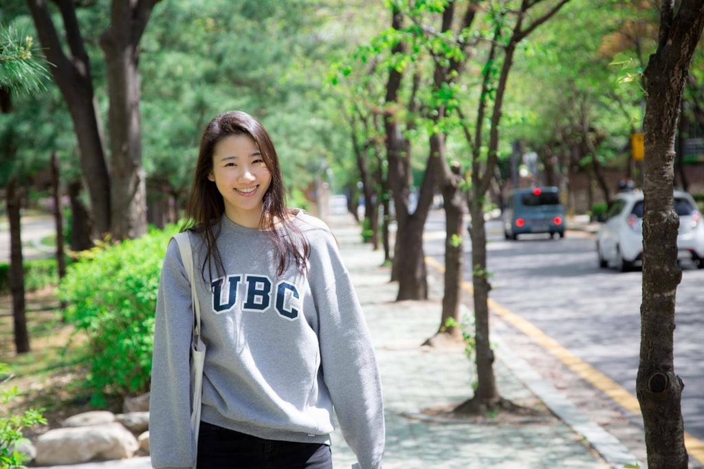Tseng Yi-lin, a victim who died in a DUI accident that happened in Gangnam Ward in southern Seoul on Nov. 6, 2020, smiles in this undated photo provided by her family and friends. (PHOTO NOT FOR SALE) (Yonhap)