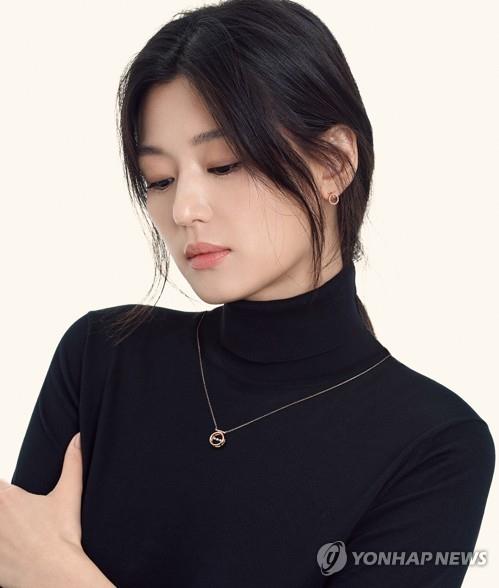 Actress Jun Ji-hyun denies divorce rumors | Yonhap News Agency