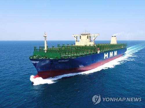 This file photo, provided by Daewoo Shipbuilding & Marine Engineering Co. on May 22, 2020, shows a 24,000-TEU container carrier built by the shipbuilder. TEU stands for twenty-foot equivalent units, a measurement of cargo capacity. (PHOTO NOT FOR SALE) (Yonhap)