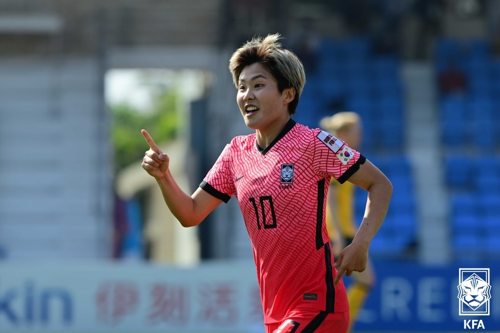 Ji So-yun of South Korea celebrates her goal against Australia in the quarterfinals of the Asian Football Confederation Women's Asian Cup at Shree Shiv Chhatrapati Sports Complex in Pune, India, on Jan. 30, 2022, in this photo provided by the Korea Football Association. (PHOTO NOT FOR SALE) (Yonhap)
