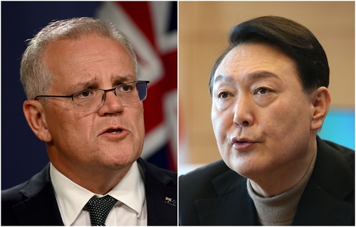 South Korean President-elect Yoon Suk-yeol (R) and Australian Prime Minister Scott Morrison. (EPA) (Yonhap)