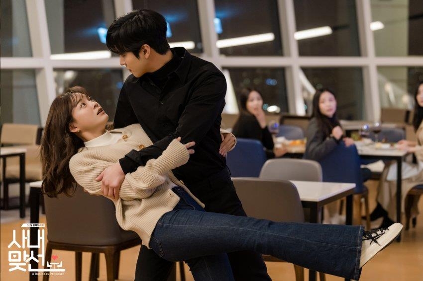 This photo provided by SBS shows a scene from "Business Proposal." (PHOTO NOT FOR SALE) (Yonhap)