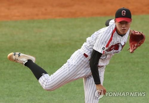 Pitching for defending KBO champions fueling Cuban veteran's competitive  fire - The Korea Times