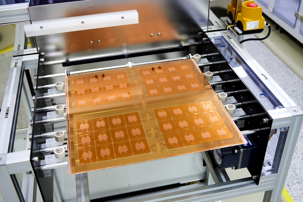 This photo, provided by SKC Co. on Dec. 25, 2022, shows the glass substrate for semiconductor packaging. (PHOTO NOT FOR SALE) (Yonhap)