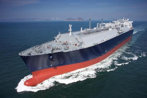 A liquefied natural gas carrier built by Samsung Heavy Industries Co. (PHOTO NOT FOR SALE) (Yonhap)