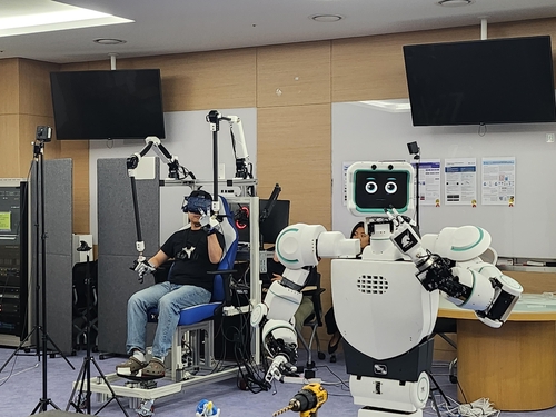 (Yonhap Feature) UNIST building AVATAR system for teleoperated robots