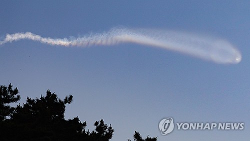 N.K. missile launch ends in mid-air explosion amid possibility of hypersonic missile test