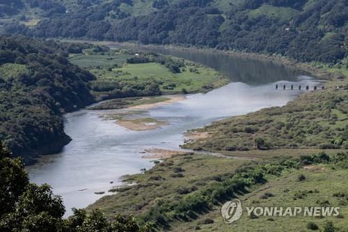 (LEAD) N. Korea appears to have released water from border dam without prior notice